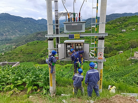 鳳慶供電局大寺供電所努力為轄區(qū)煙農服務