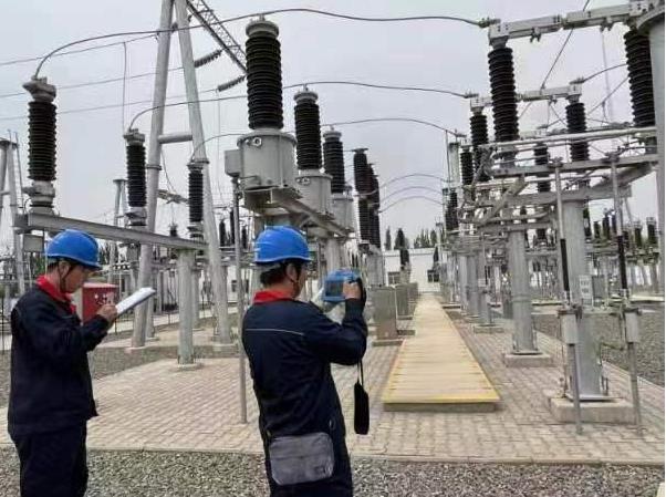 巴彥淖爾供電公司紅外測溫保供電 電力醫(yī)生為設備“做體檢”