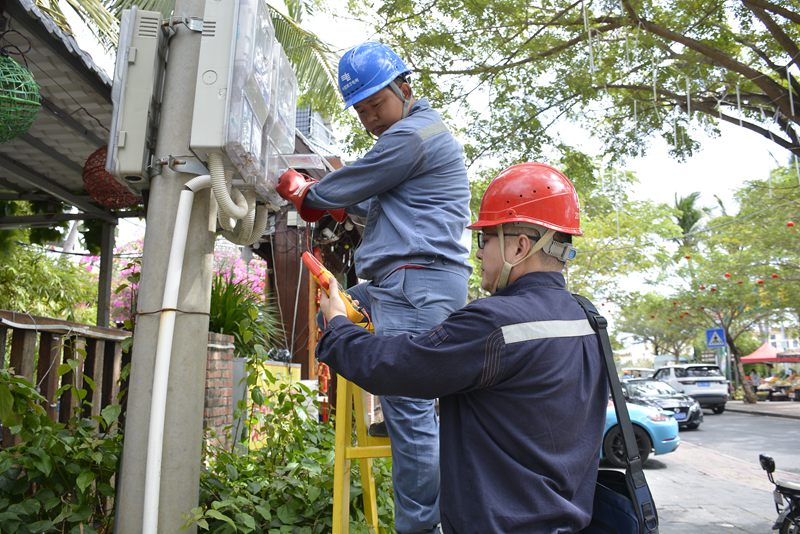 海南電網公司高質量開展主題教育 將用電唿聲變成發(fā)展掌聲